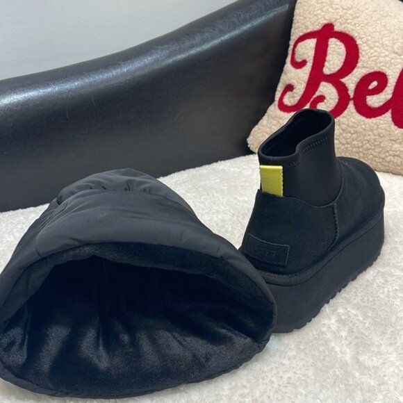 UGG Women's Classic Mini Dipper Puffer - Picture 8 of 9